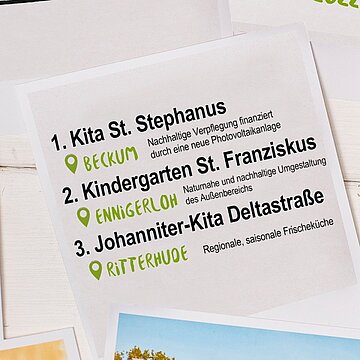 Aktion grüner Kindergarten 2022 Foto mit den drei Kindergärten, die gewonnen haben.